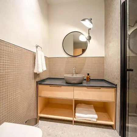 Lejlighed Epocasa / Stylish Seafront Suites