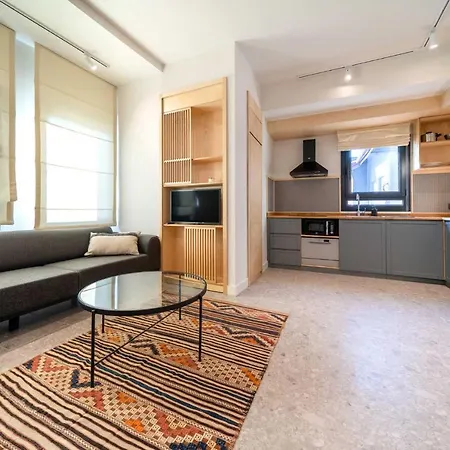 Epocasa / Stylish Seafront Suites