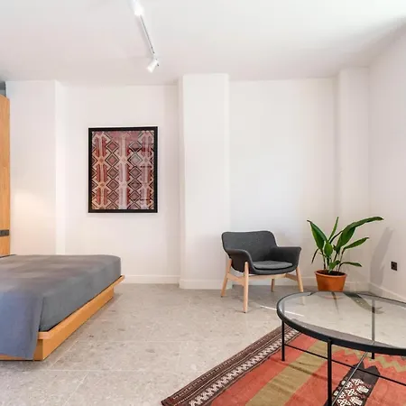 Apartment Epocasa / Stylish Seafront Suites